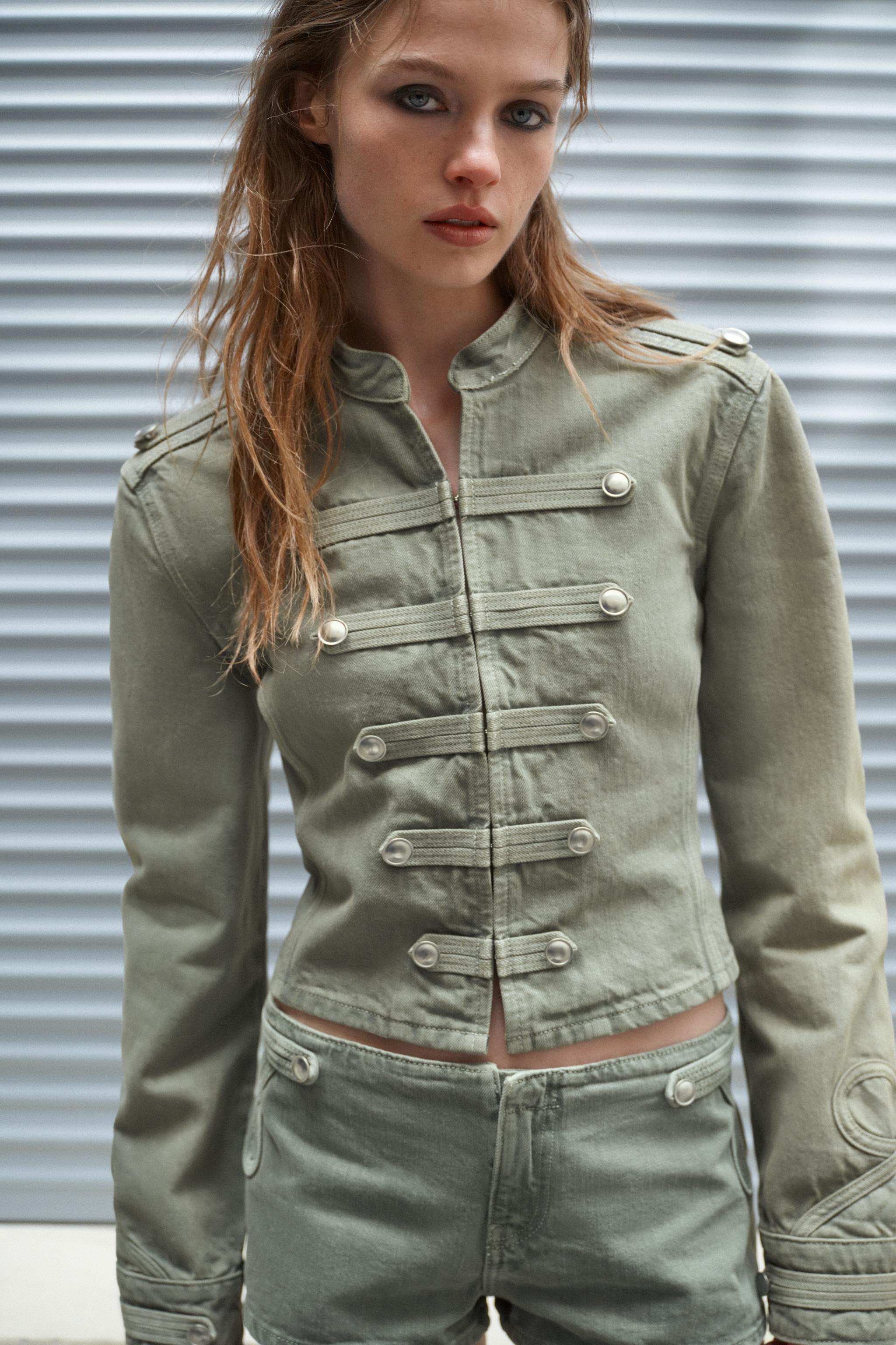 BUTTONED MINI SHORTS